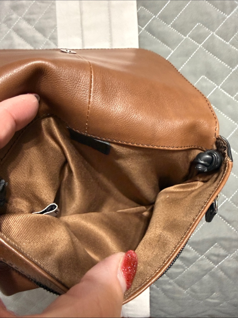 Classic Two-Tone Black and Brown Crossbody Bag - Picture 4 of 9